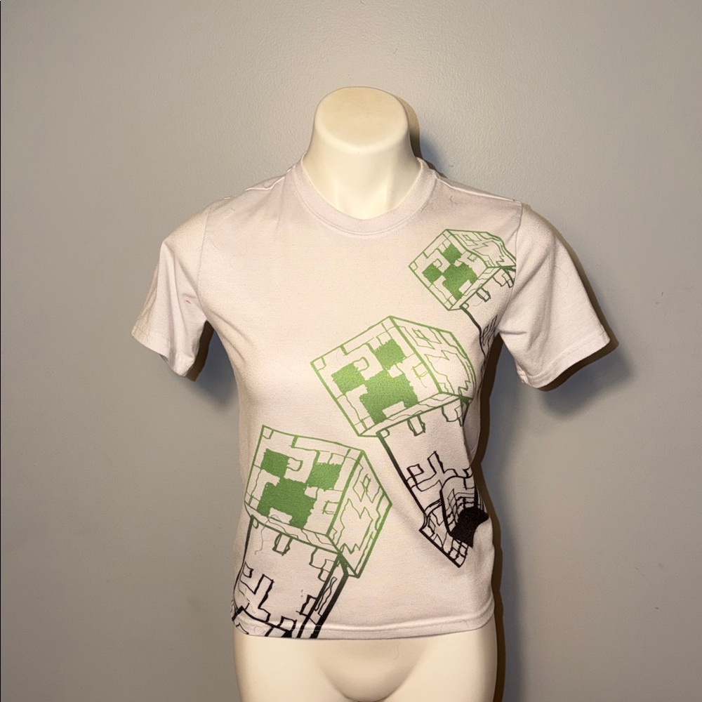 Minecraft short sleeve t-shirt. Medium (10-12). White with green & black print.